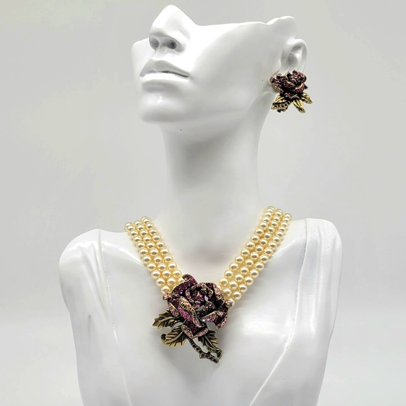 SOLD- Heidi Daus Ruby Swarovski Crystal Rose Necklace and Earrings Set w/ Ivory - Picture 10 of 15